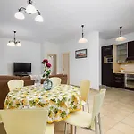 Pensión Adria 3*