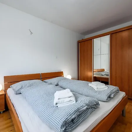 Konukevi Adria 3*
