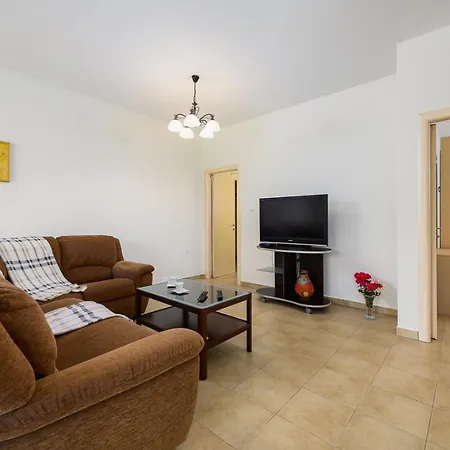 Adria Guest house 3*